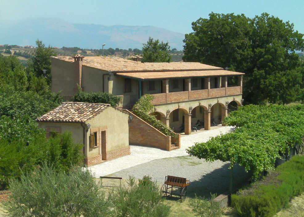 Affitto Agriturismo Campagna ALTOMONTE