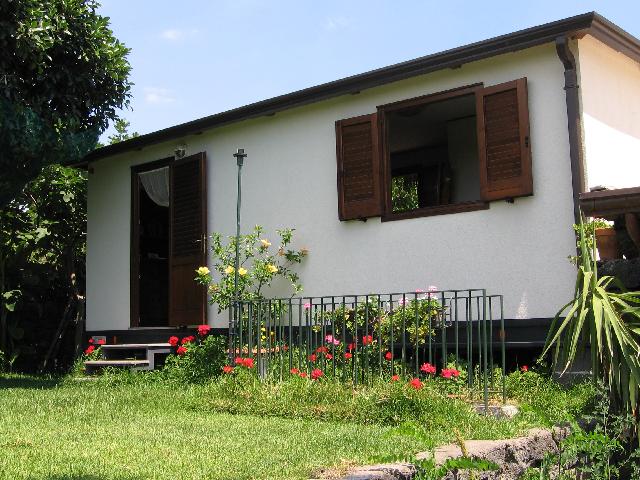 Rent bungalow seaside acireale